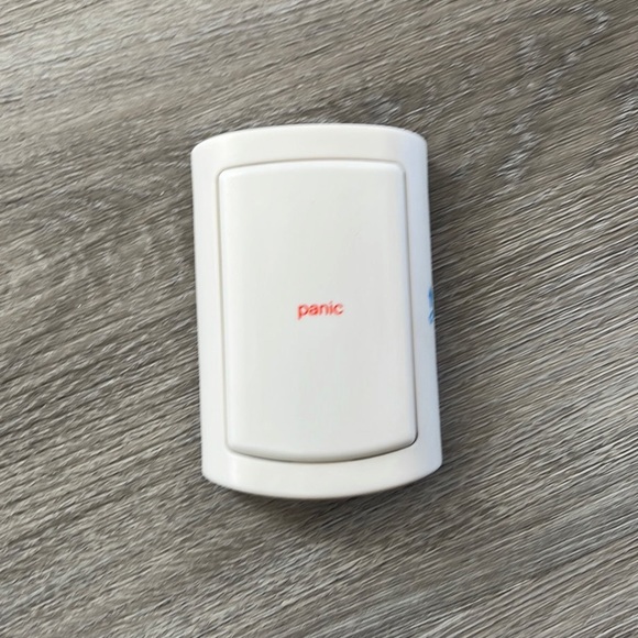 Simplisafe System - Previous Generation - Picture 7 of 9